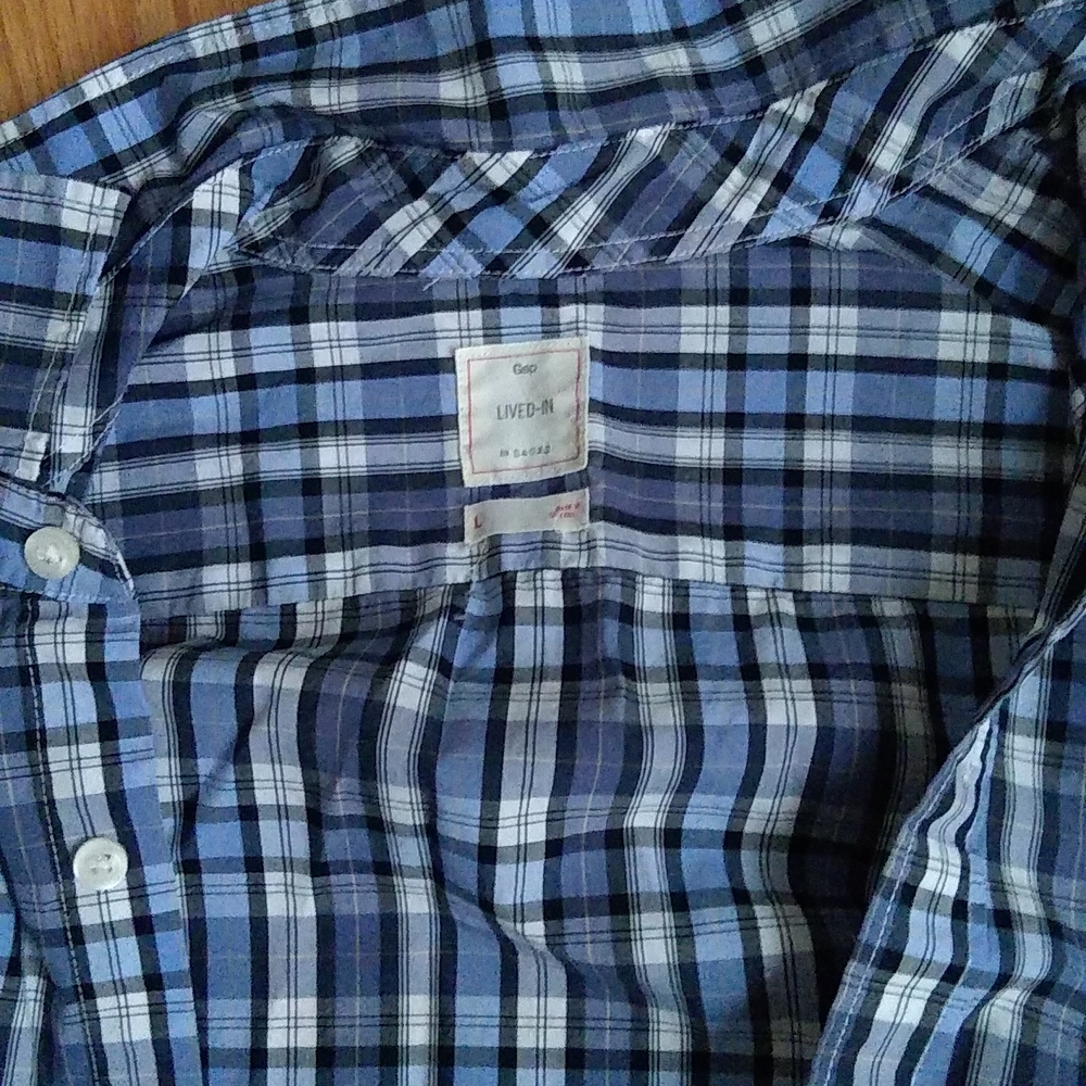Shirt - Picture 2 of 4